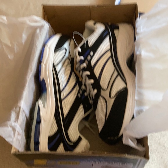 Other - NWT Pro Starter men’s athletic sneakers size 8.5